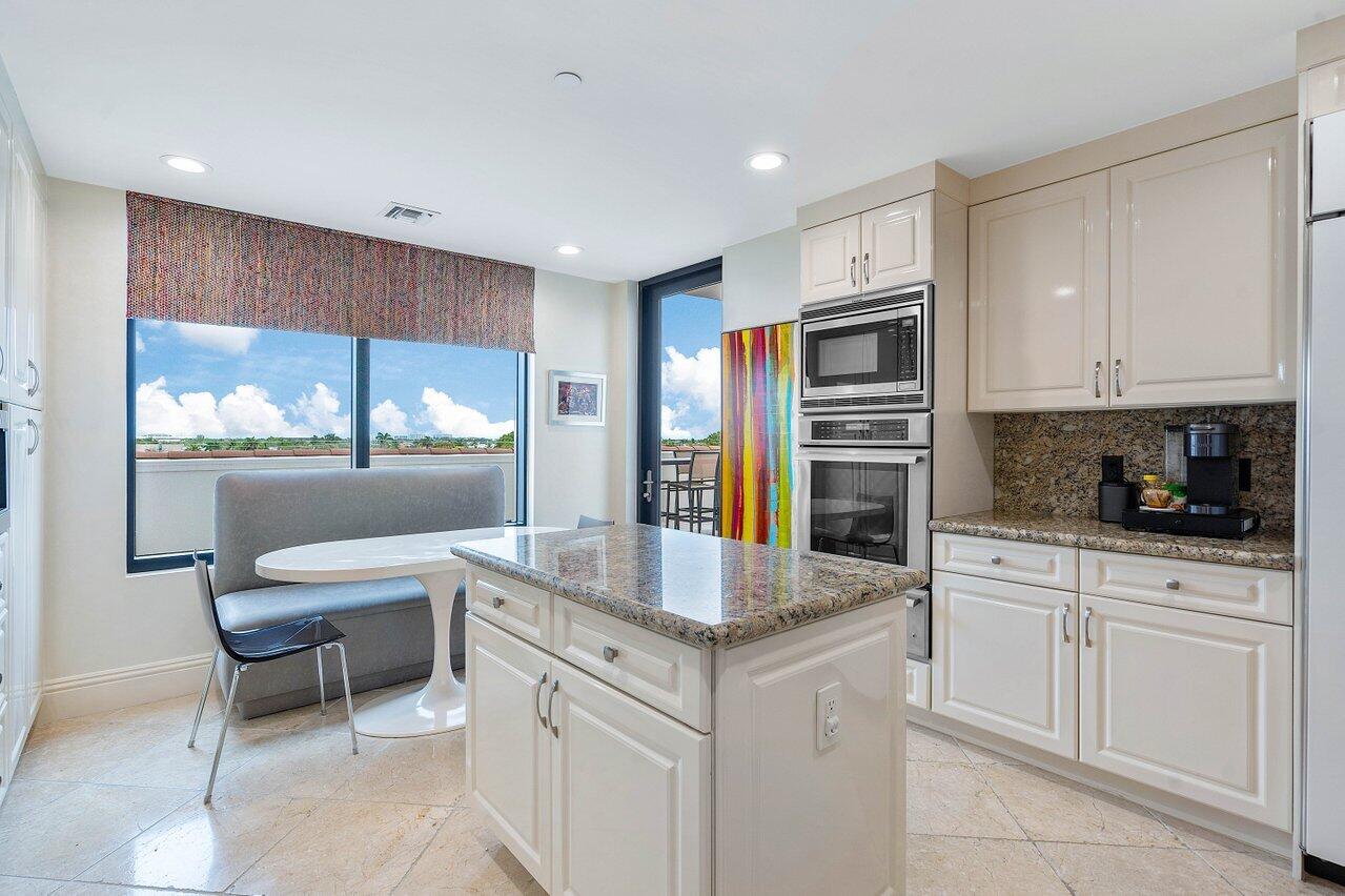 200 East Palmetto Park Road, Unit 401 Boca Raton, FL 33432 - Photo 16 of 52 Kitchen