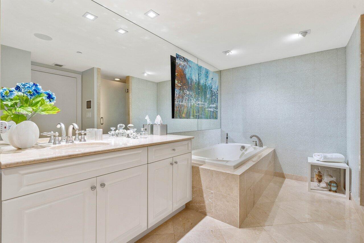 200 East Palmetto Park Road, Unit 401 Boca Raton, FL 33432 - Photo 22 of 52 Primary Bath