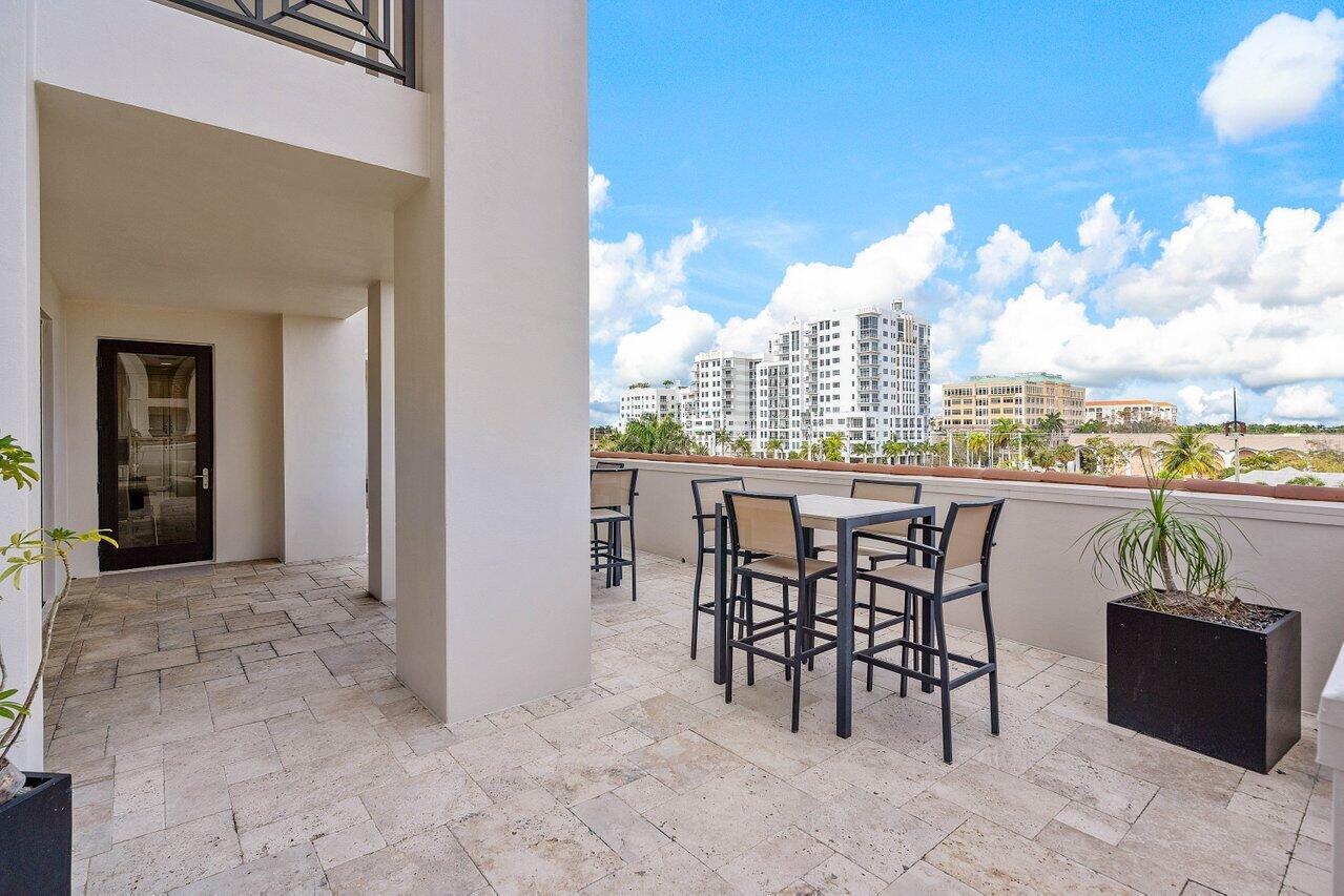 200 East Palmetto Park Road, Unit 401 Boca Raton, FL 33432 - Photo 28 of 52 Outside dining