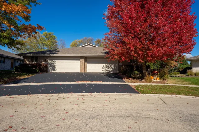 $295,000 | 7220 Weathered Oak Lane, Rockford, IL 61107