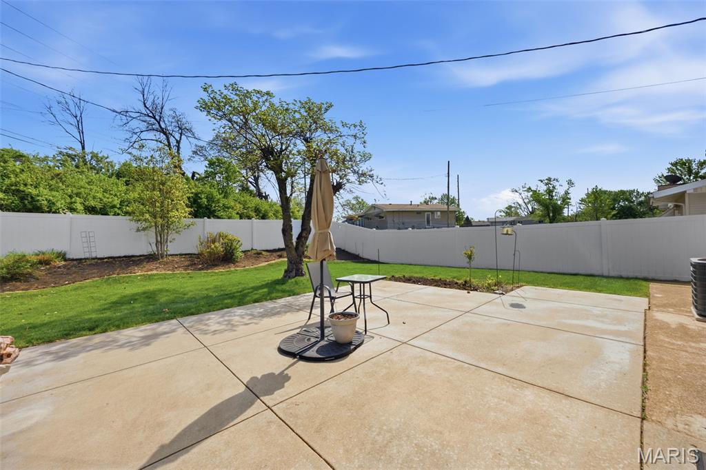 509 Aqua Ridge Drive St. Louis, MO 63129 - Photo 24 of 27