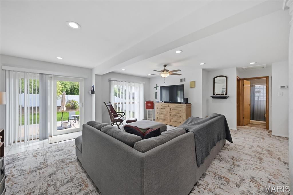 509 Aqua Ridge Drive St. Louis, MO 63129 - Photo 4 of 27