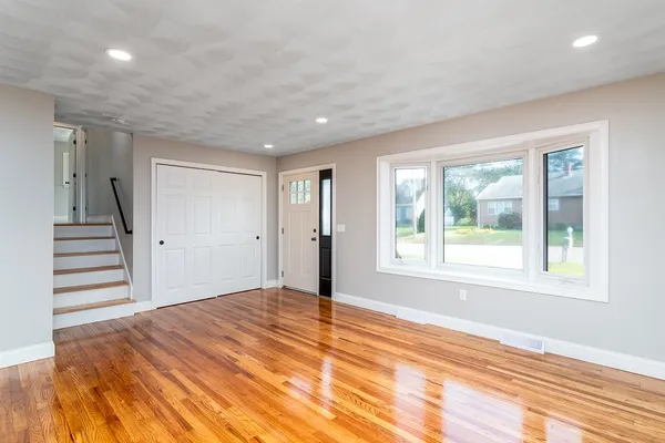 $499,000 | 19 Nichols Lane, Westerly, RI 02891