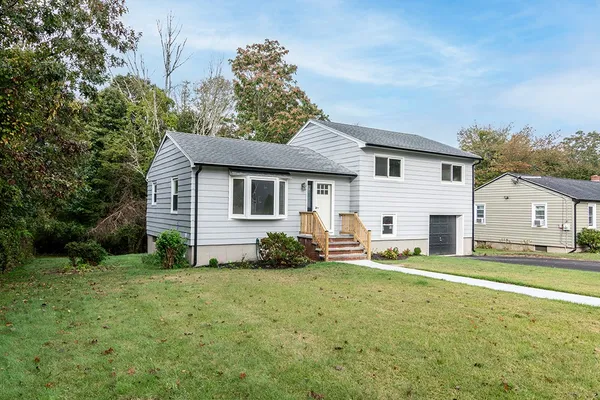 $499,000 | 19 Nichols Lane, Westerly, RI 02891