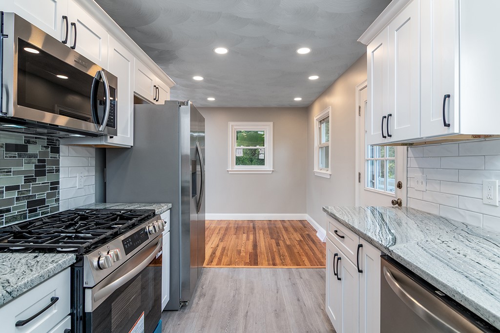 19 Nichols Lane Westerly, RI 02891 - Photo 9 of 26