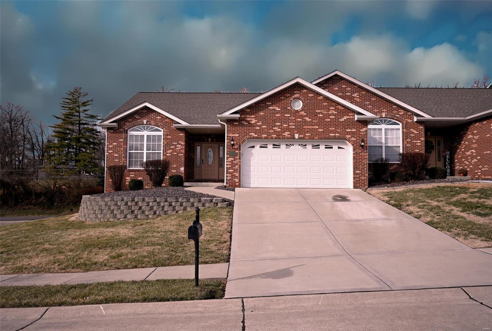 115 Briar Ridge Maryville, IL 62062 - Photo 1 of 38 Gallery Image 1