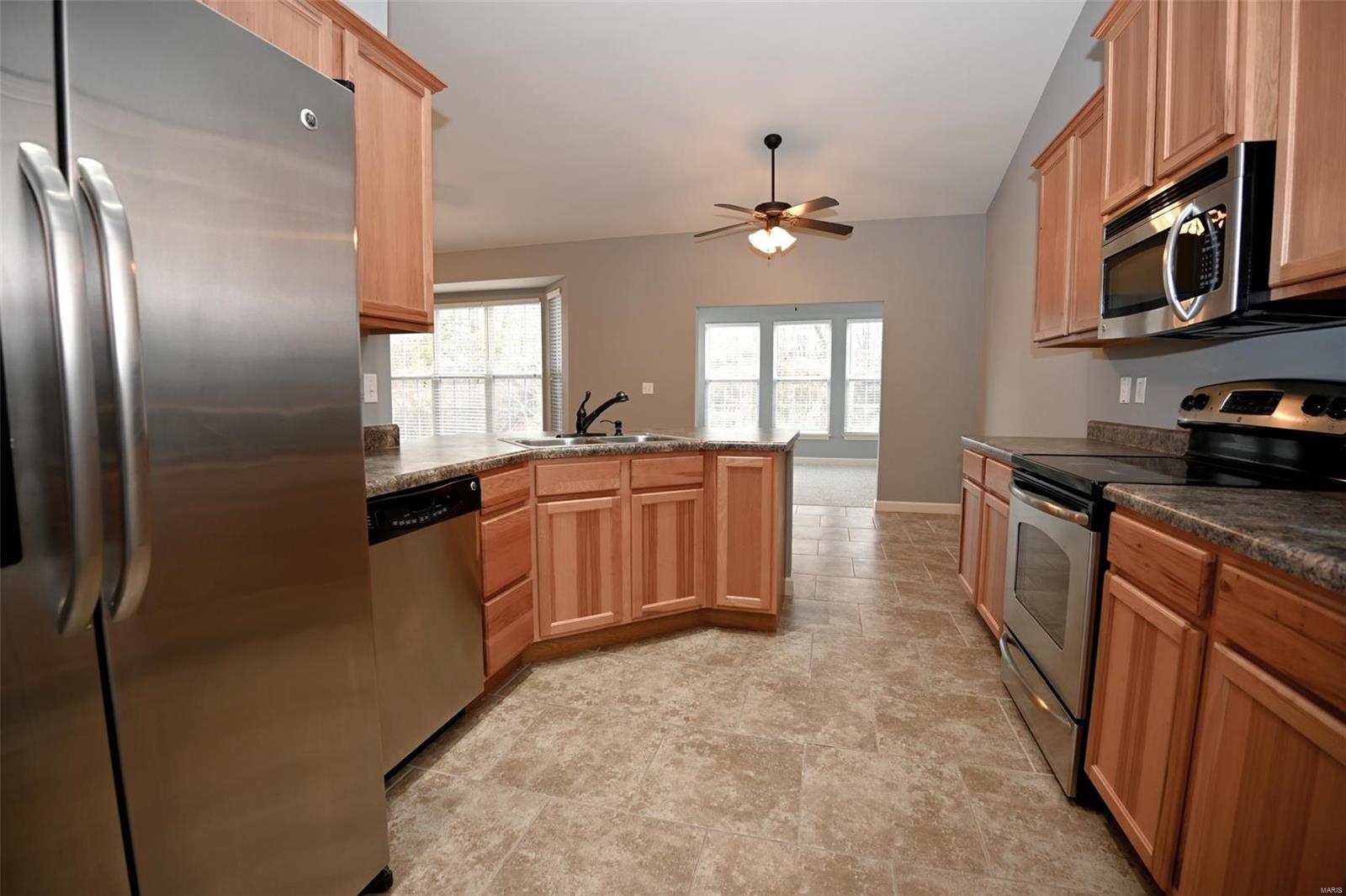 115 Briar Ridge Maryville, IL 62062 - Photo 11 of 38 Gallery Image 11