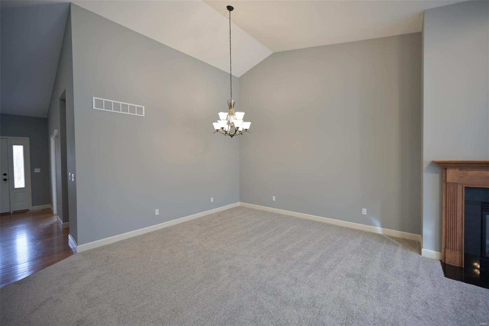 115 Briar Ridge Maryville, IL 62062 - Photo 10 of 38 Gallery Image 10