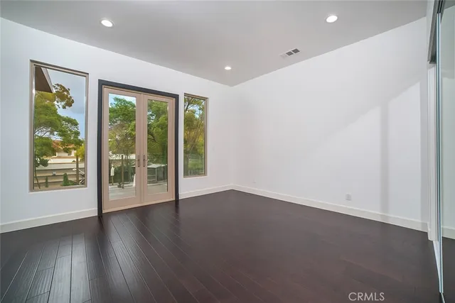 $16,000 | 15373 Valley Vista Boulevard, Sherman Oaks, CA 91403