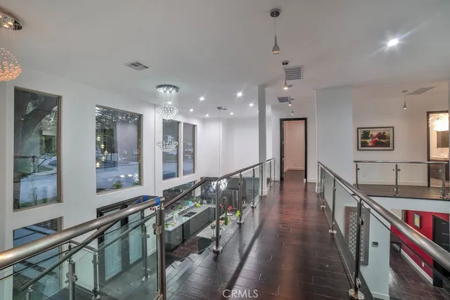 $16,000 | 15373 Valley Vista Boulevard, Sherman Oaks, CA 91403