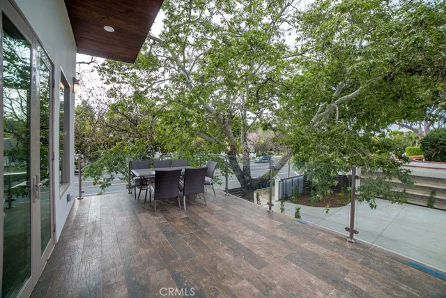 $16,000 | 15373 Valley Vista Boulevard, Sherman Oaks, CA 91403