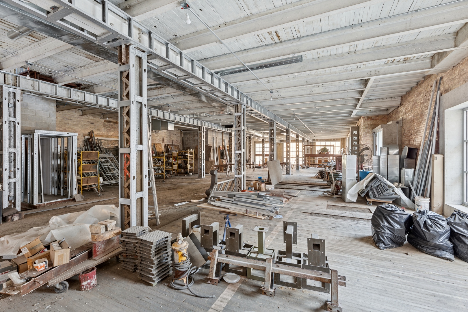 165 North May Street Chicago, IL 60607 - Photo 12 of 36