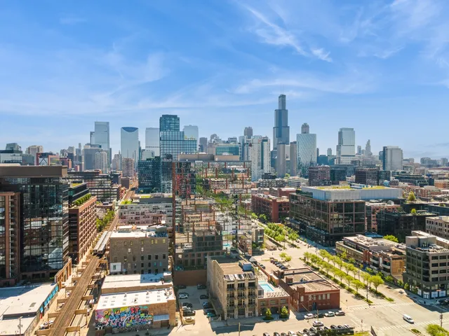 $8,000,000 | 165 North May Street, Chicago, IL 60607