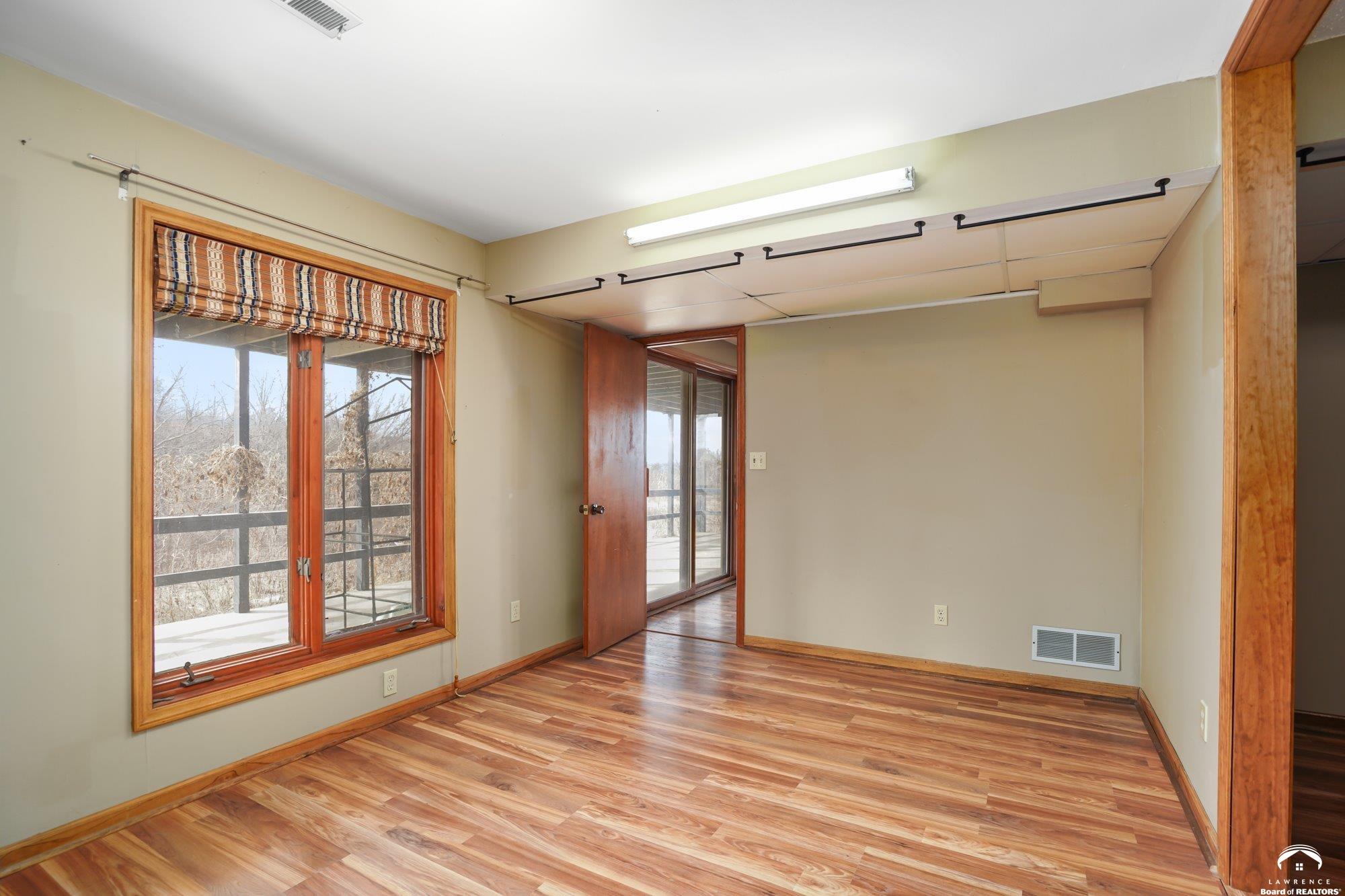 2140 Phillips Road Perry, KS 66073 - Photo 18 of 32