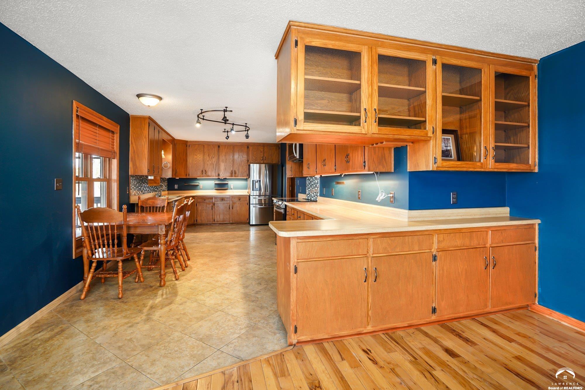 2140 Phillips Road Perry, KS 66073 - Photo 4 of 32