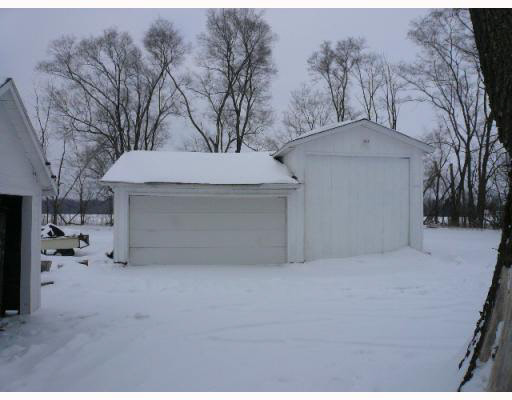 18075 Roosevelt Road South Bend, IN 46614 - Photo 3 of 7 Gallery Image 3