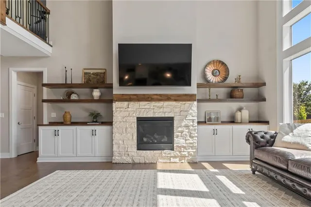 $640,000 | 1108 Southwest Whispering Willow Way, Blue Springs, MO 64064