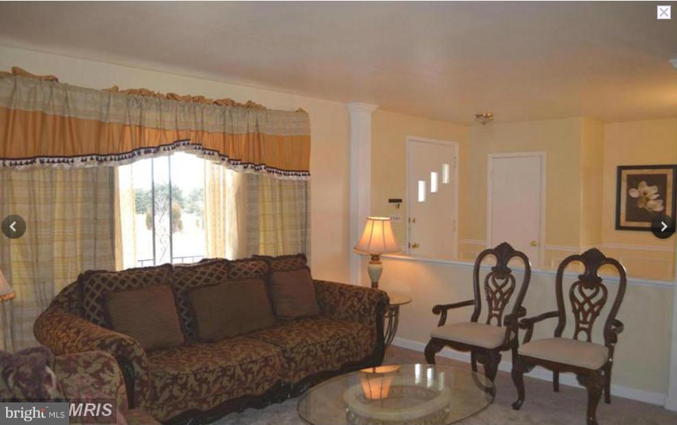 8319 Dogwood Road Baltimore, MD 21244 - Photo 19 of 24 Living Room