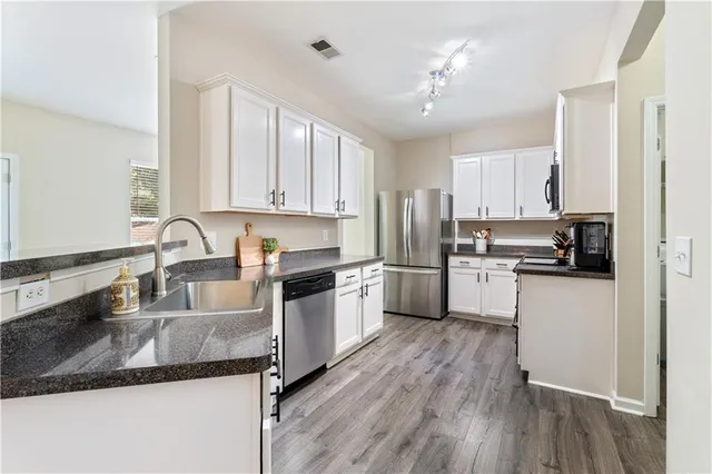 $385,000 | 136 Wiley Parc Circle, Woodstock, GA 30188