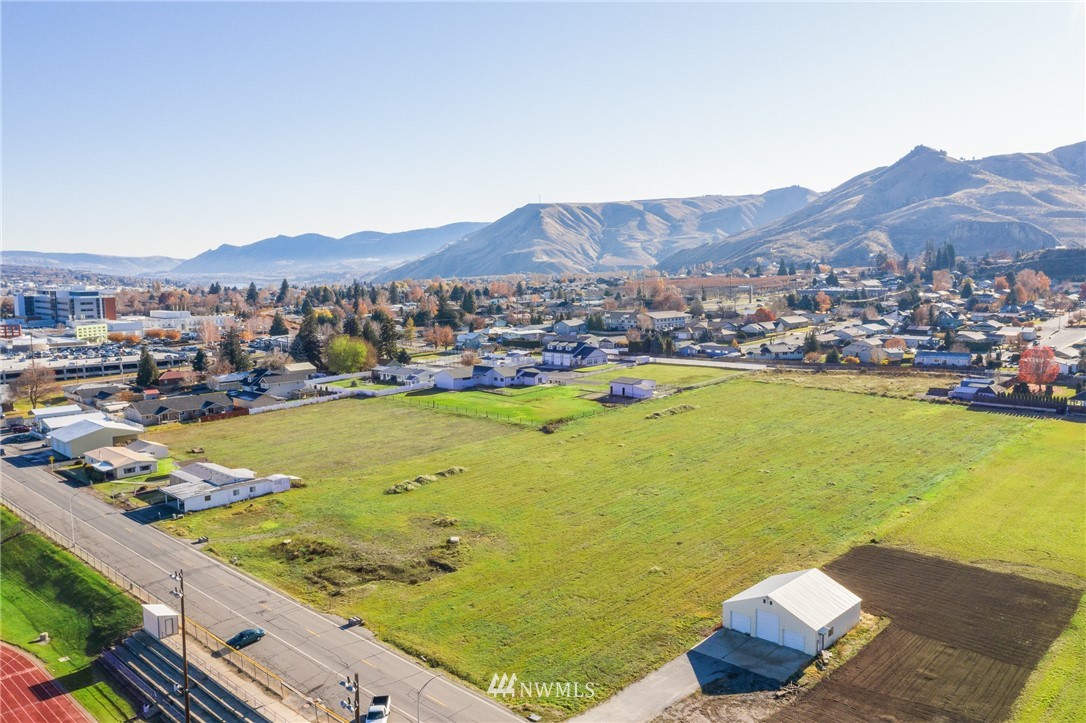 1101-1105 Red Apple Road Wenatchee, WA 98801 - Photo 2 of 9 Gallery Image 2