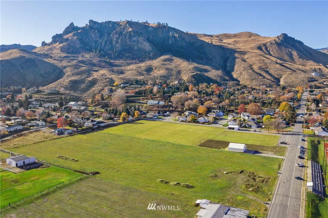 1101-1105 Red Apple Road Wenatchee, WA 98801 - Photo 8 of 9 Gallery Image 8