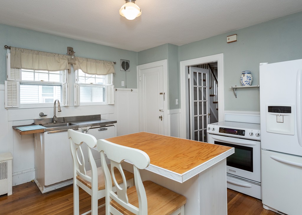 124 Sylvan Street Springfield, MA 01108 - Photo 14 of 30