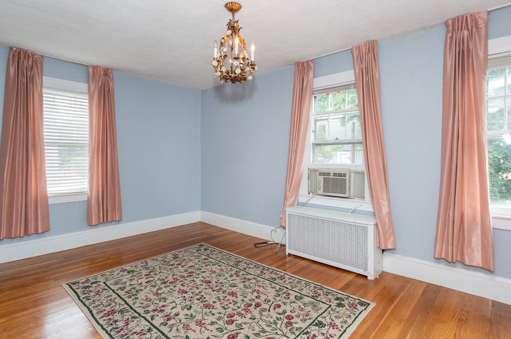 124 Sylvan Street Springfield, MA 01108 - Photo 23 of 30