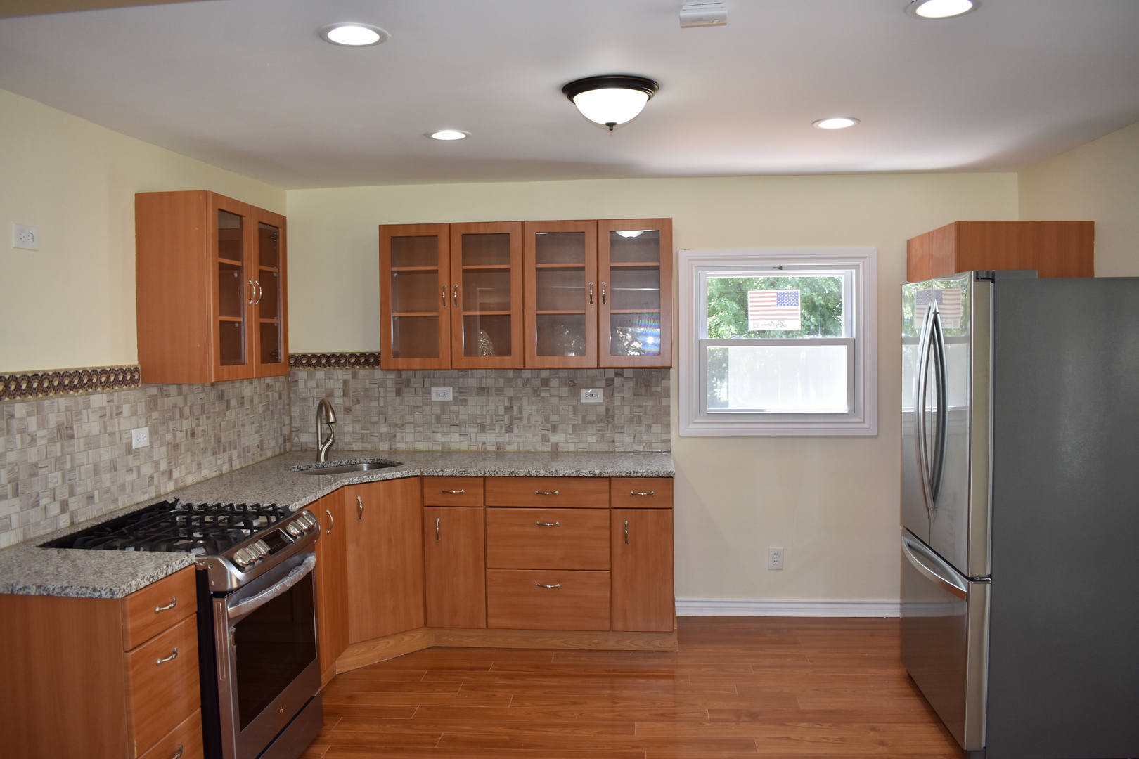 6945 West Avon Avenue Chicago Ridge, IL 60415 - Photo 8 of 34