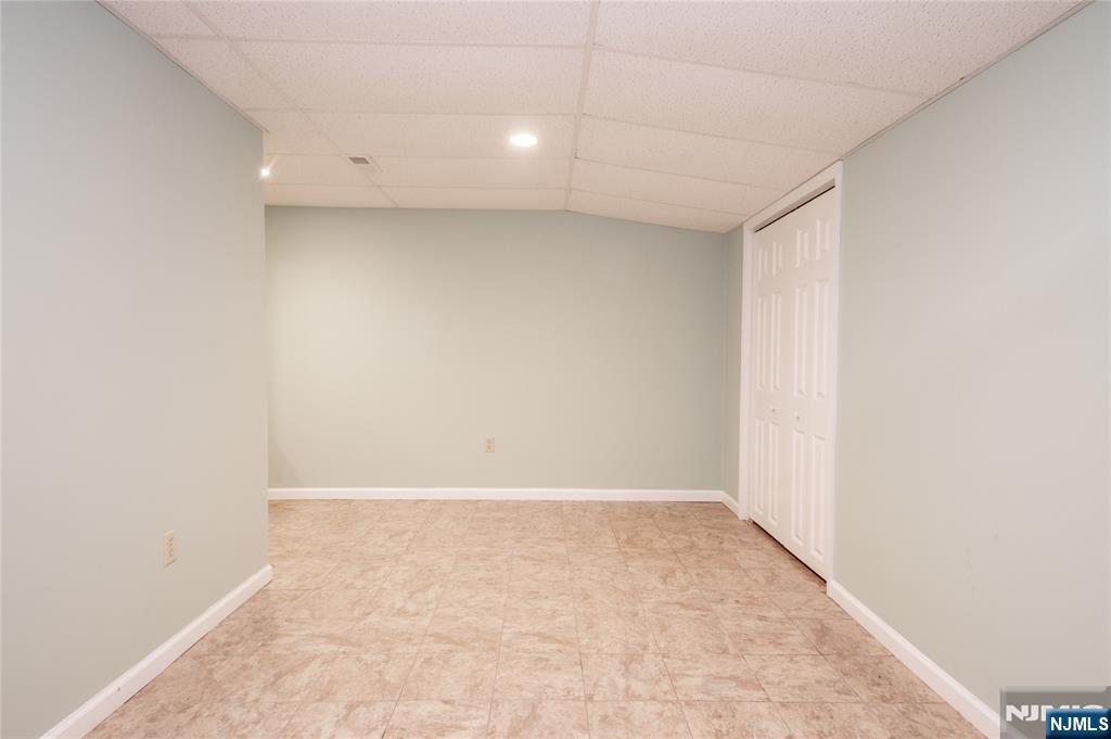 28 Old 4th Drive Oak Ridge, NJ 07438 - Photo 30 of 41