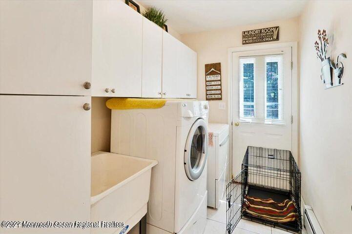 391 Meadowood Road Jackson, NJ 08527 - Photo 15 of 30 Laundry room