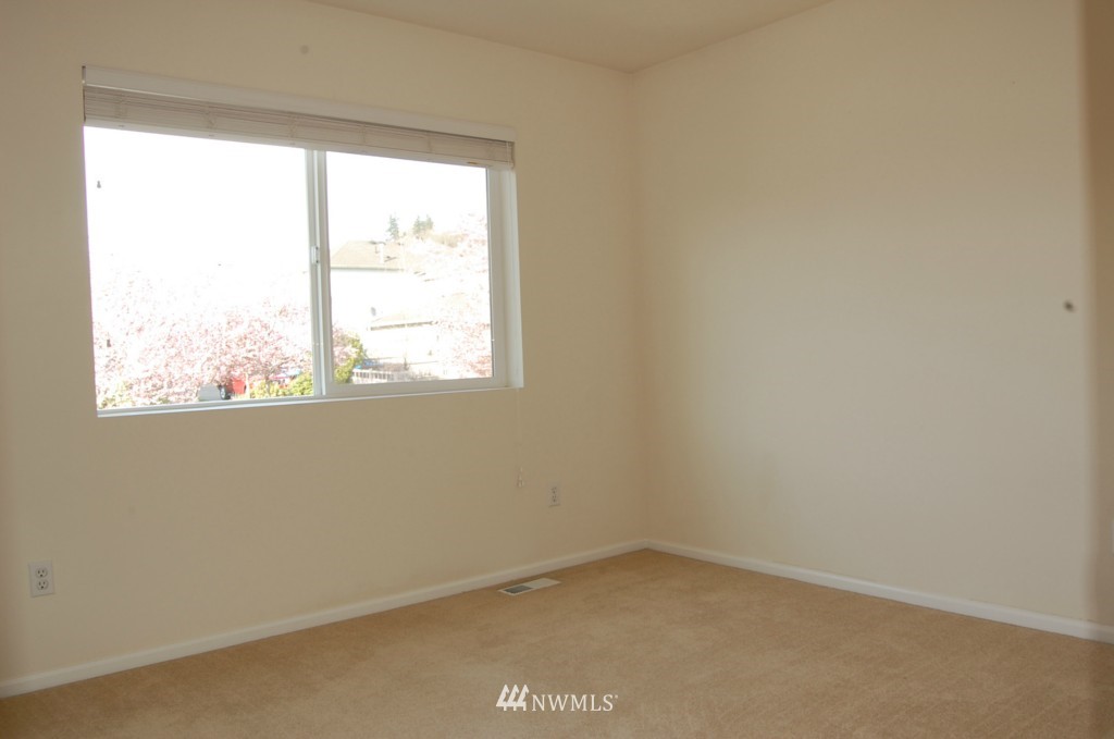 17216 164th Way Southeast Renton, WA 98058 - Photo 13 of 17
