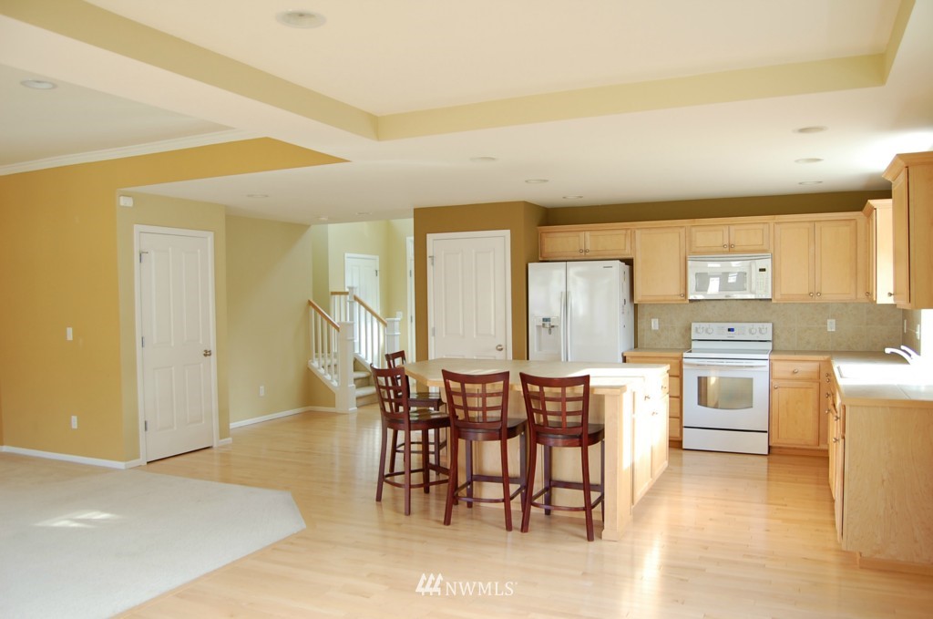 17216 164th Way Southeast Renton, WA 98058 - Photo 6 of 17