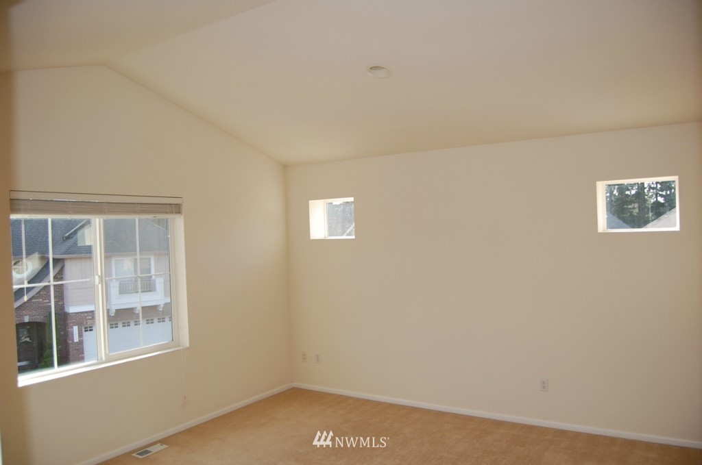 17216 164th Way Southeast Renton, WA 98058 - Photo 9 of 17