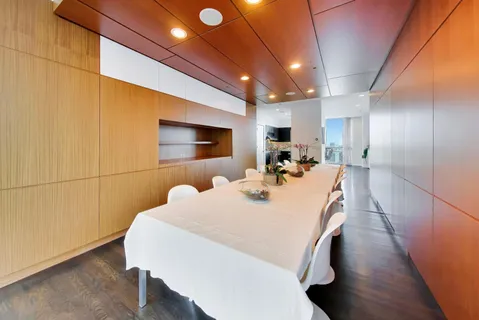 $2,700,000 | 110 West Superior Street, Unit 2200, Chicago, IL 60654