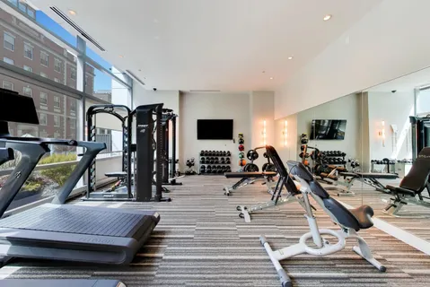$2,700,000 | 110 West Superior Street, Unit 2200, Chicago, IL 60654