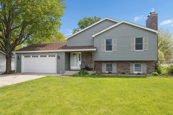 $415,000 | 146 Feece Drive, Batavia, IL 60510
