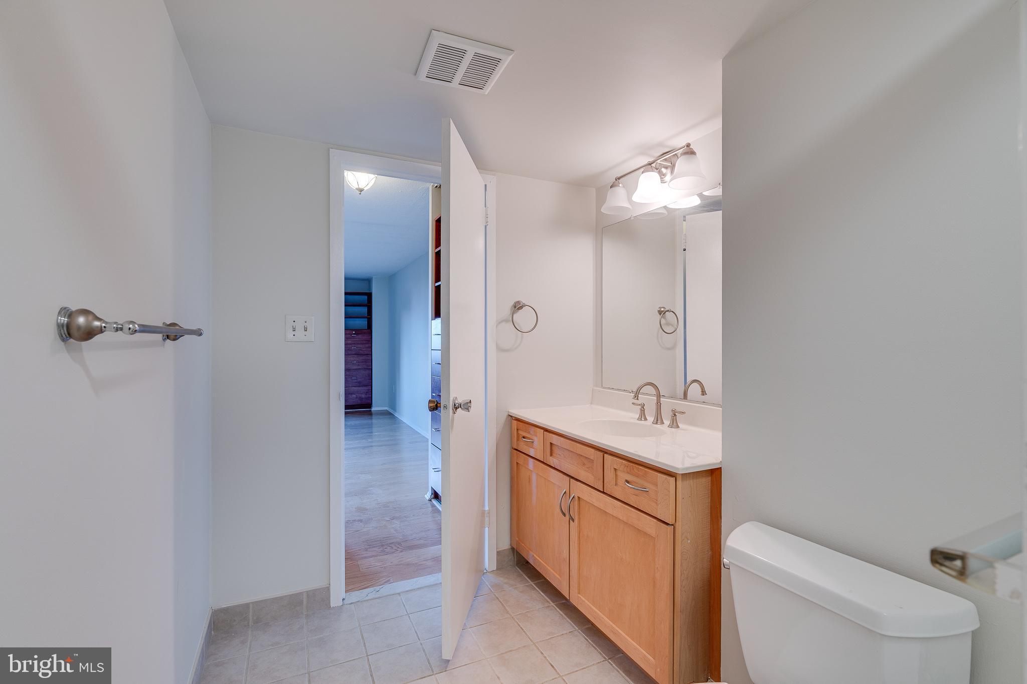 1420 Locust Street, Unit 10I Philadelphia, PA 19102 - Photo 15 of 28