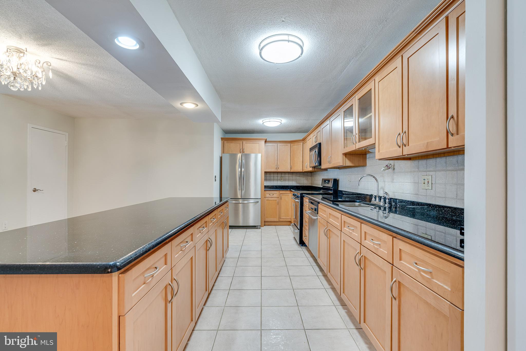 1420 Locust Street, Unit 10I Philadelphia, PA 19102 - Photo 3 of 28