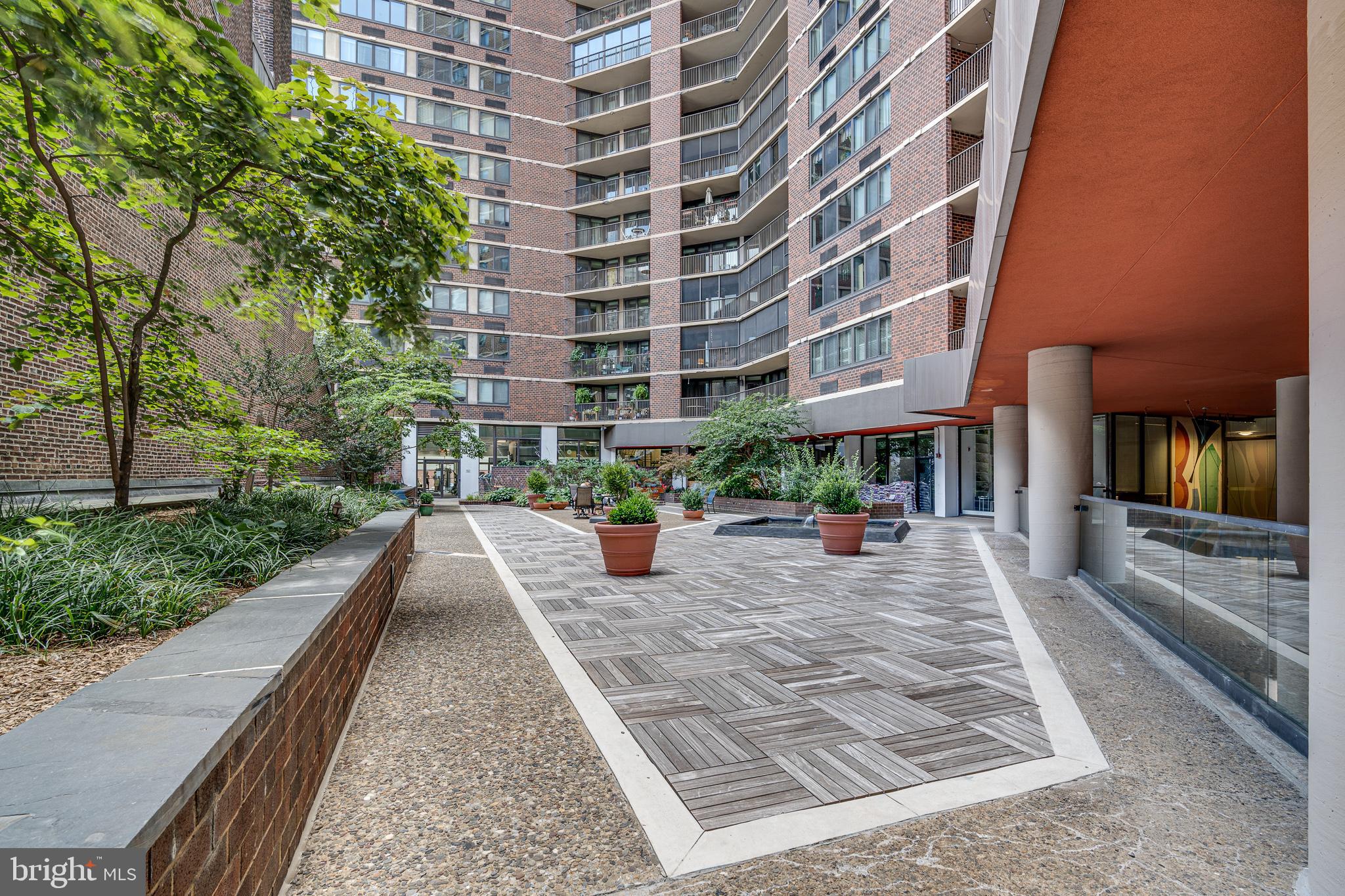 1420 Locust Street, Unit 10I Philadelphia, PA 19102 - Photo 26 of 28