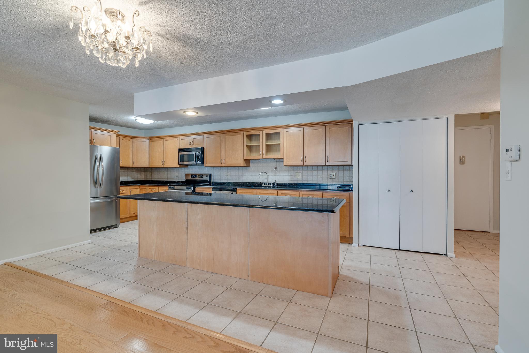 1420 Locust Street, Unit 10I Philadelphia, PA 19102 - Photo 4 of 28