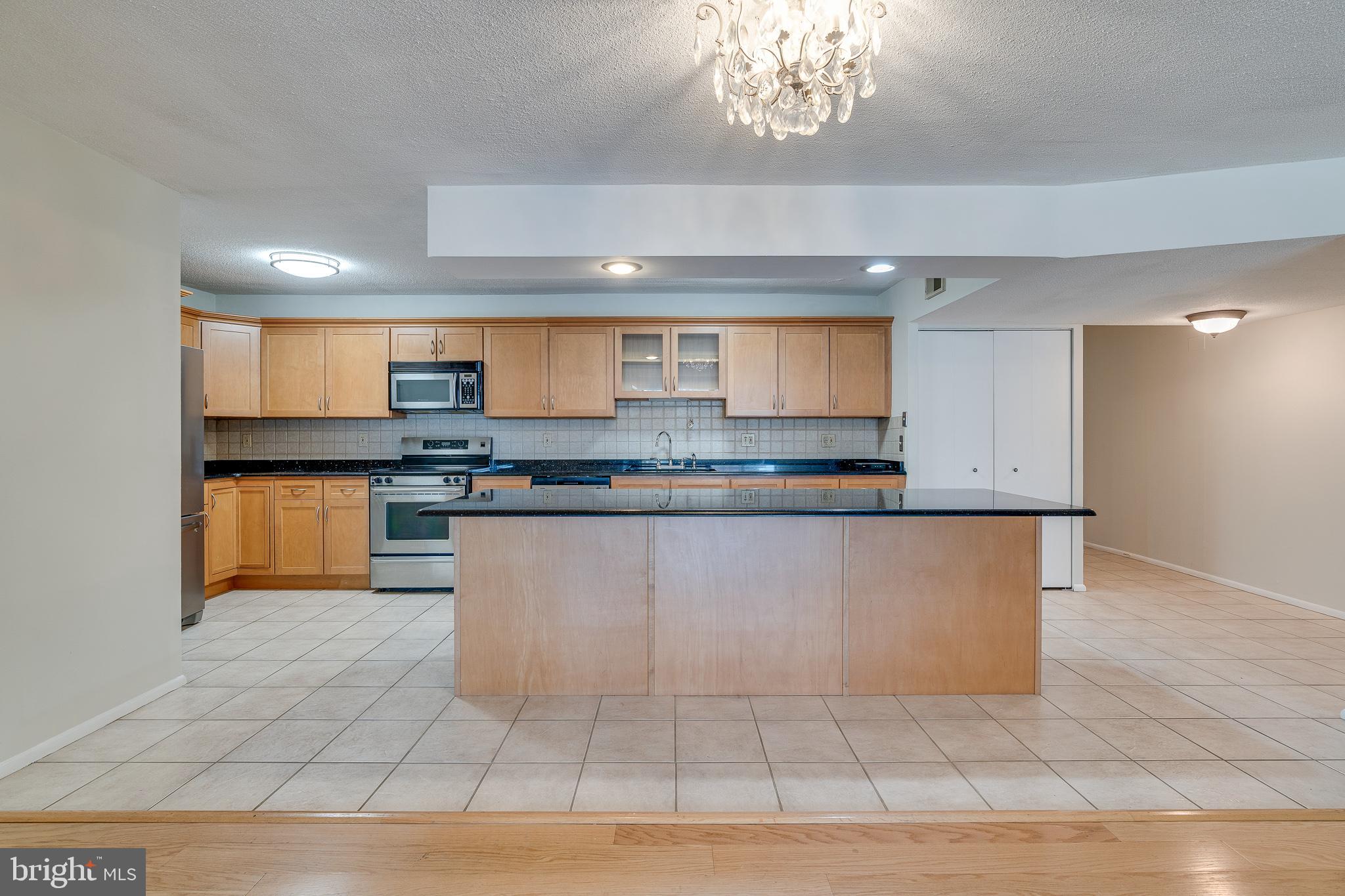 1420 Locust Street, Unit 10I Philadelphia, PA 19102 - Photo 6 of 28