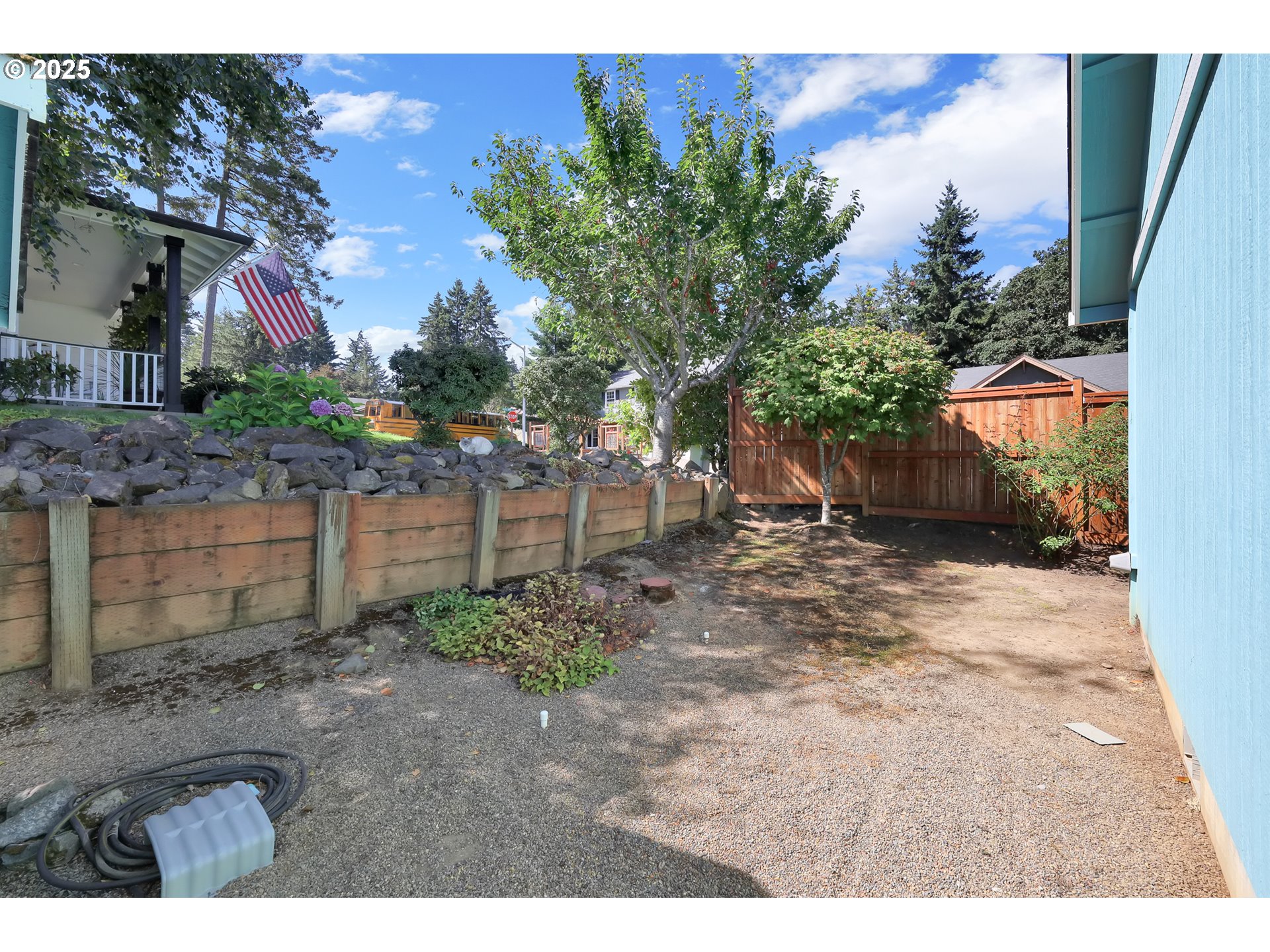 88075 9th Street Veneta, OR 97487 - Photo 42 of 45 a backyard of a house with lots of green space