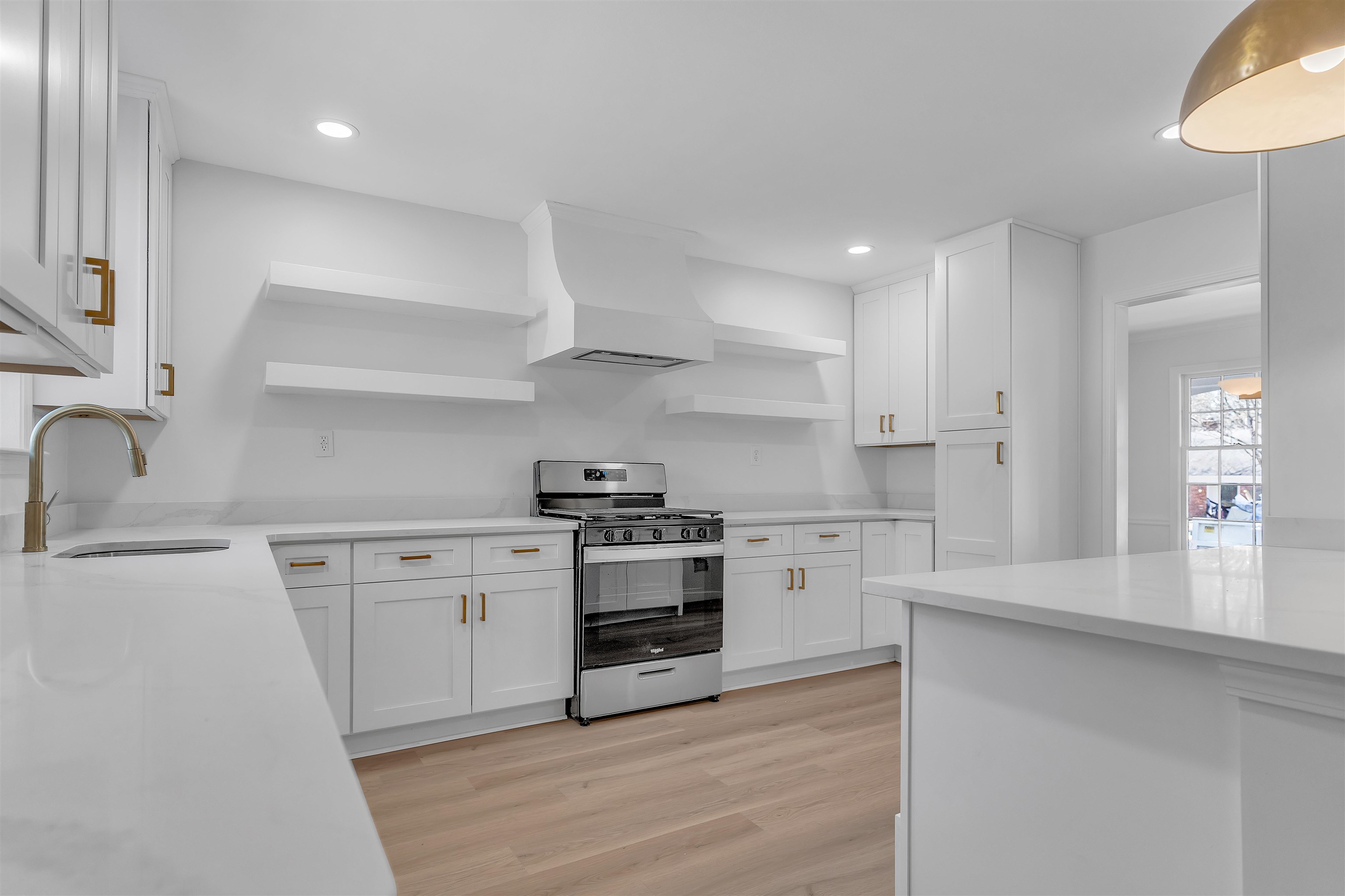 522 Kinsman Road Memphis, TN 38120 - Photo 8 of 19 Gallery Image 8