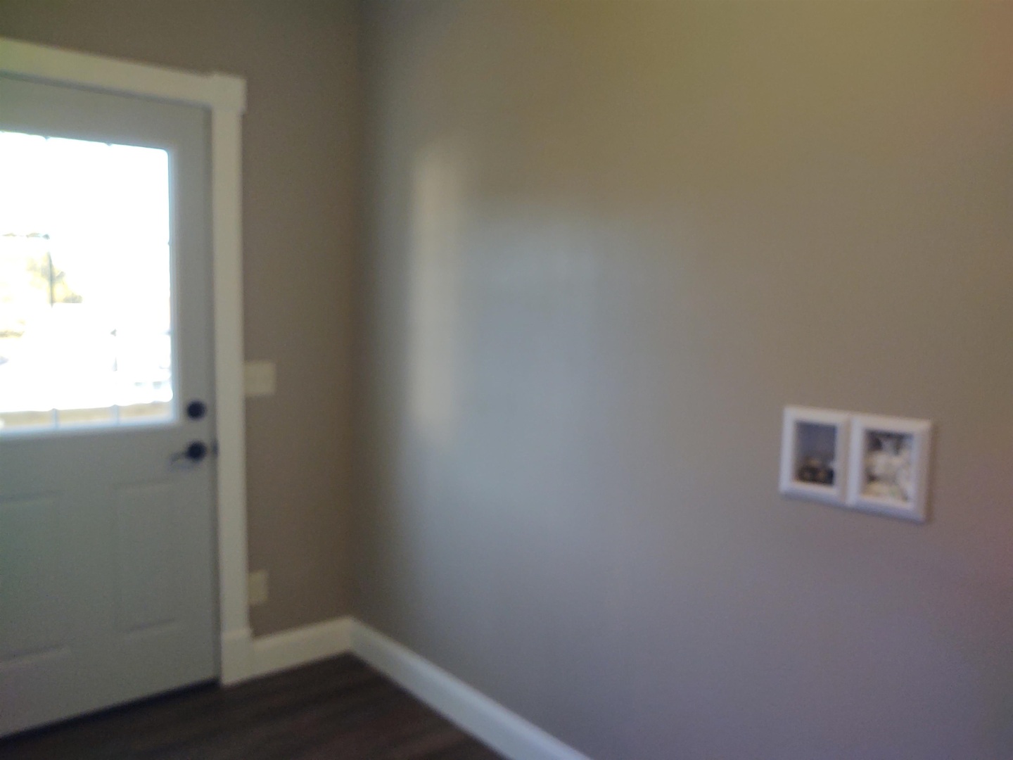 603 North 5th Street Vienna, IL 62995 - Photo 13 of 24 a small space with a window