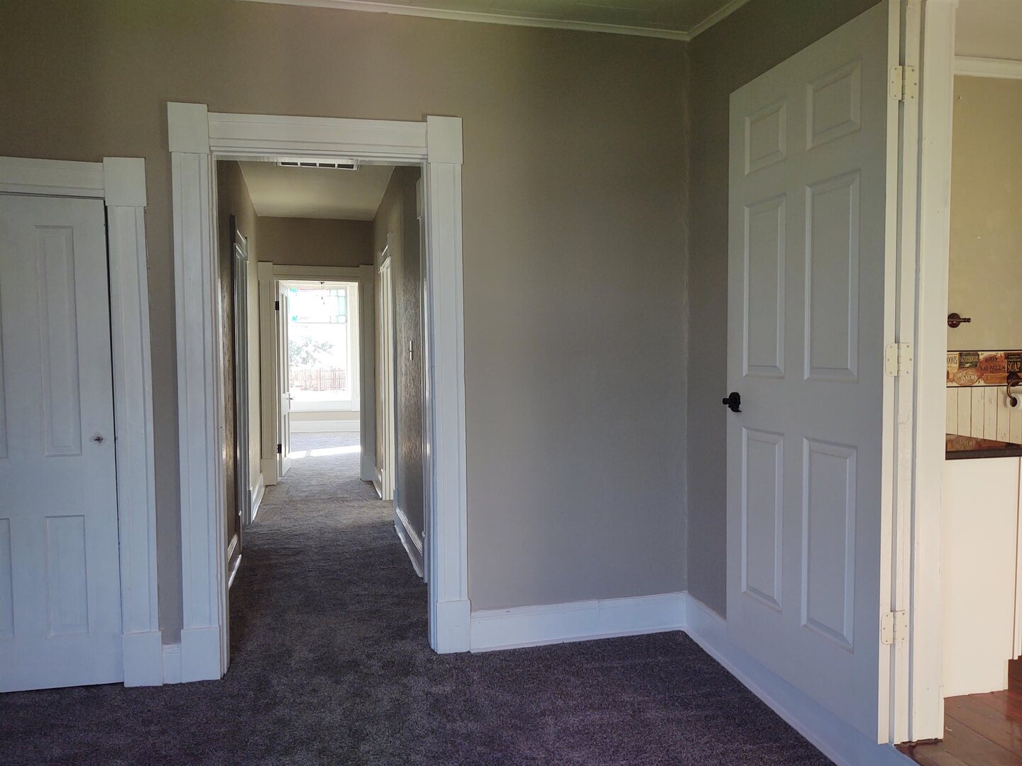 603 North 5th Street Vienna, IL 62995 - Photo 15 of 24 a view of a hallway with wooden floor