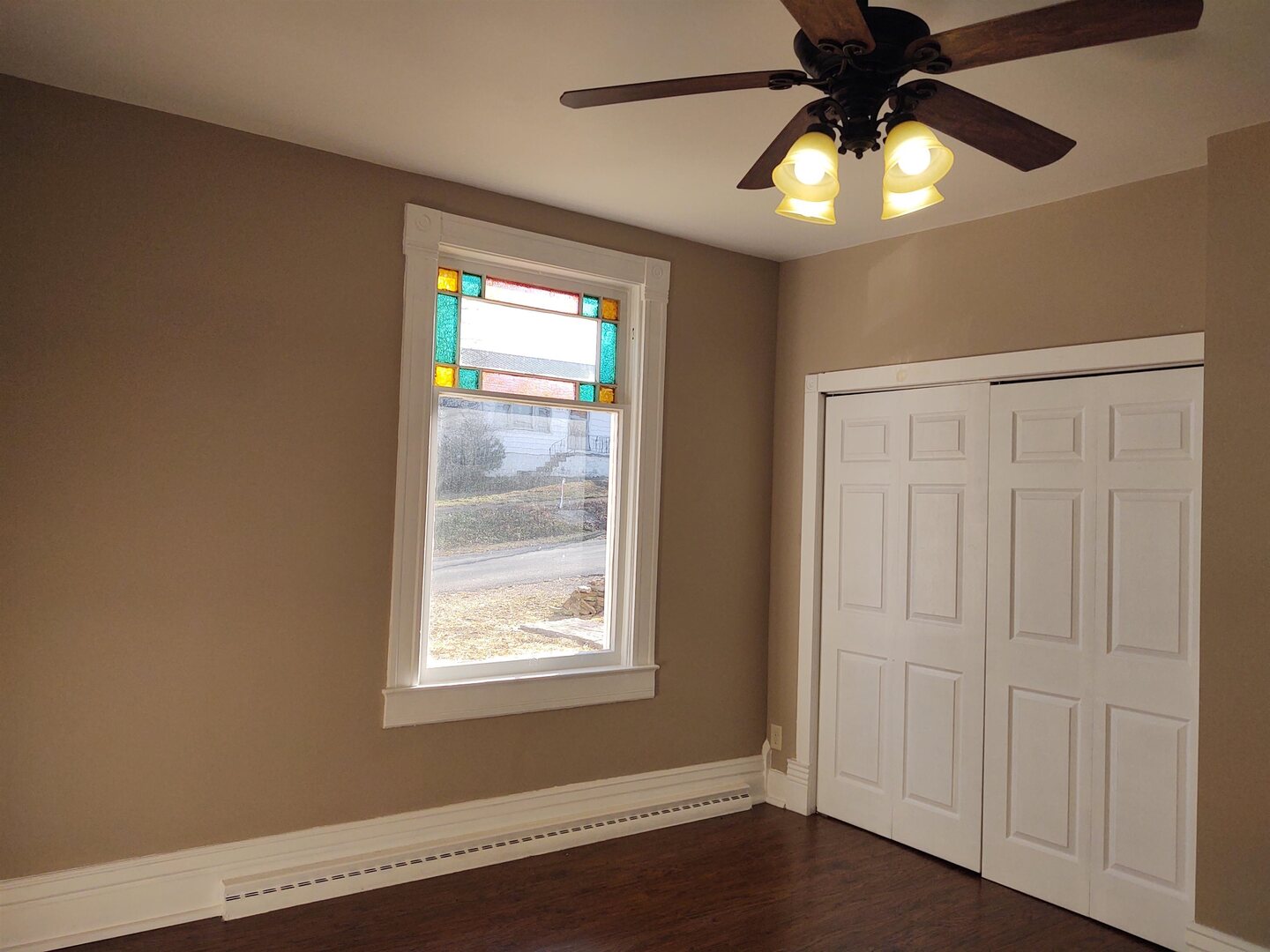 603 North 5th Street Vienna, IL 62995 - Photo 20 of 24 en view of an empty room with wooden floor and a window