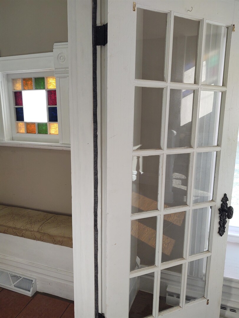 603 North 5th Street Vienna, IL 62995 - Photo 24 of 24 a view of an empty room with cabinet