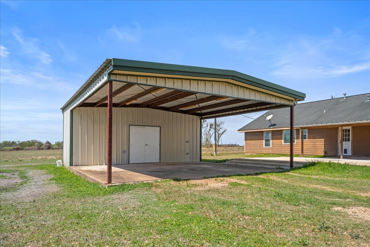 6234 Prihoda Road New Ulm, TX 78950 - Photo 15 of 17