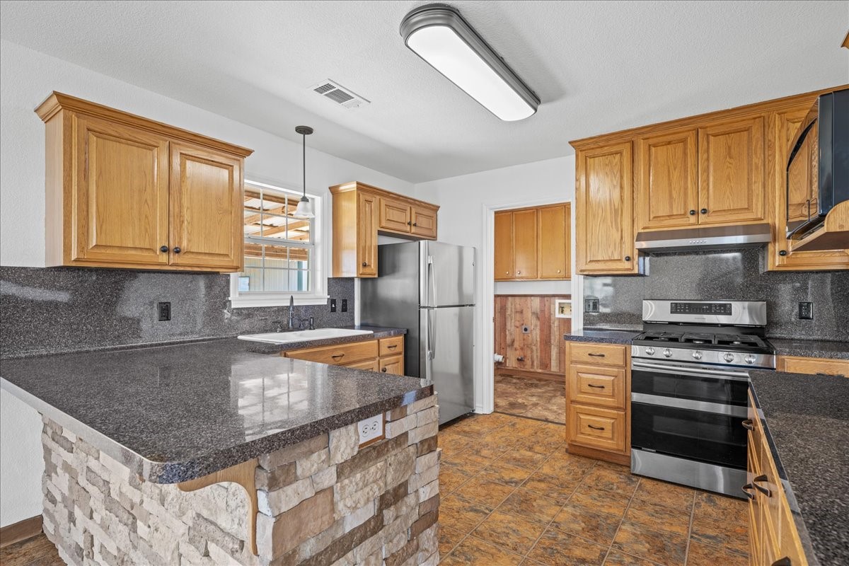 6234 Prihoda Road New Ulm, TX 78950 - Photo 8 of 17