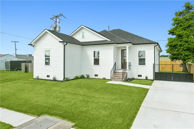 $339,000 | 200 Perrin Drive, Arabi, LA 70032